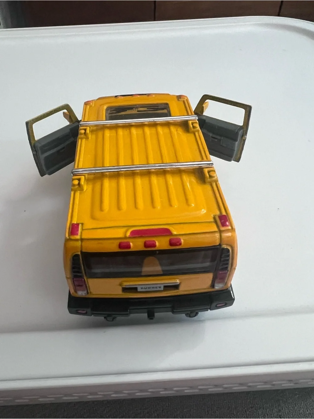 Kinsmart 2008 Hummer H2 SUV Diecast Model Toy Car 1:40 Yellow (5
